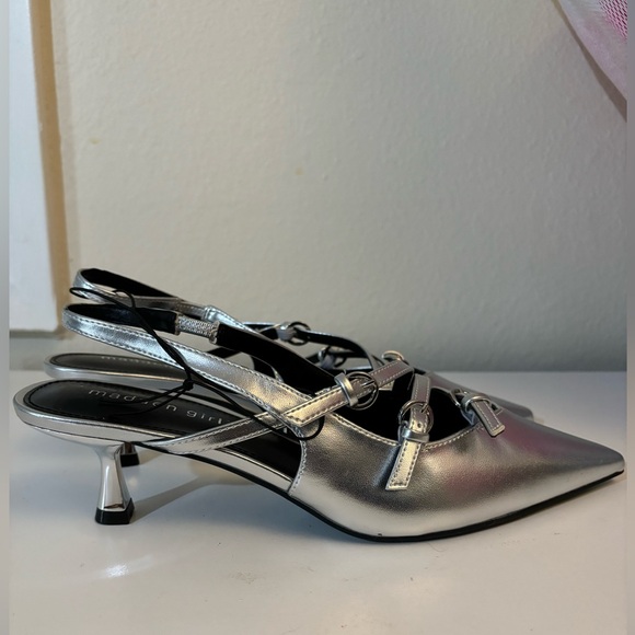 SOLD DO NOT BUY Steve Madden Madden Girl Silver Metallic Kitten Heel Slingback - Picture 4 of 5